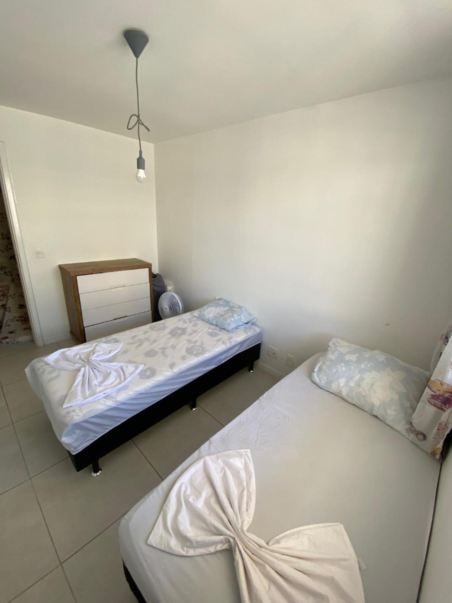 Mediterraneo 507: Beachfront Comfort with BBQ and High-Speed Internet Cabo Frio Room photo